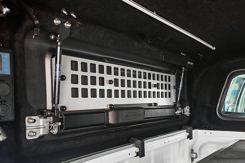 Utility mounting grille detail